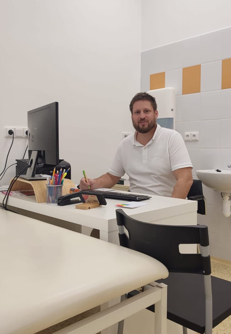 MUDr. Tomáš Rusnok, MBA MUDr. Tomáš Rusnok, MBA